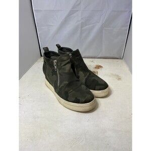 Steve Madden Women's Wedgie Camo Sneakers Ankle Bootie Size 7 WEDG01S1